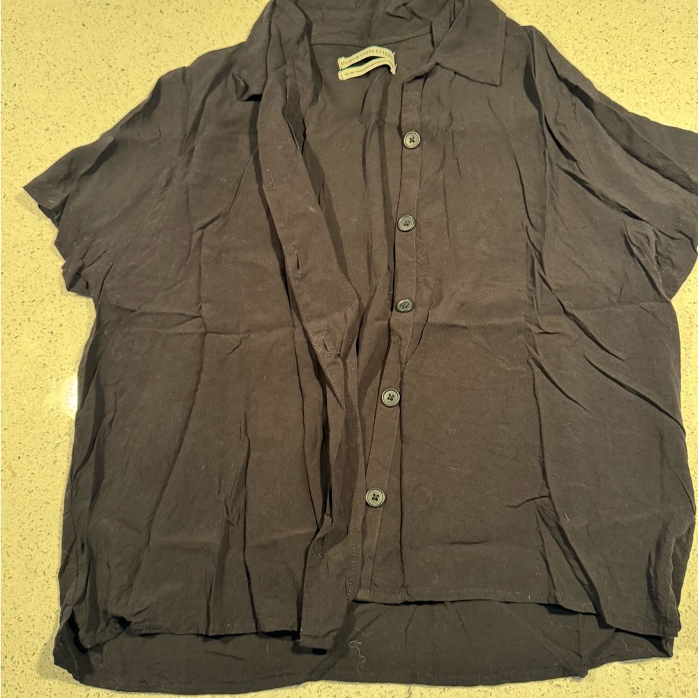 Back UO Short Sleeve Shirt Button up
